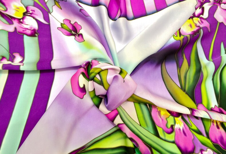 платок "Весна в Провансе" (сиреневый/розовый/зеленый) 90 х 90 см, ручная роспись, 100% шёлк