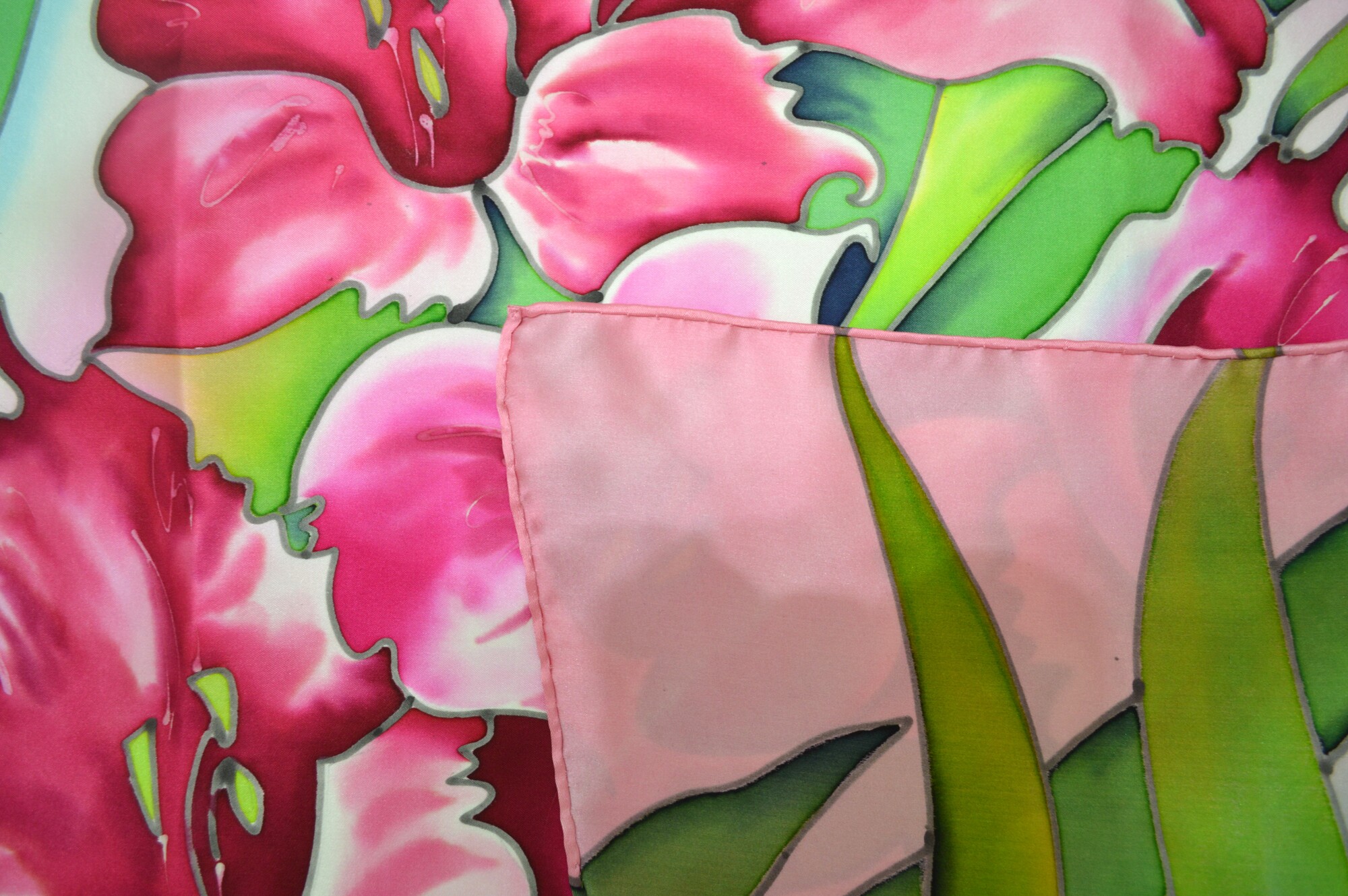 платок "Римские каникулы" (зеленый/розовый) 90 х 90 см, ручная роспись, 100% шёлк