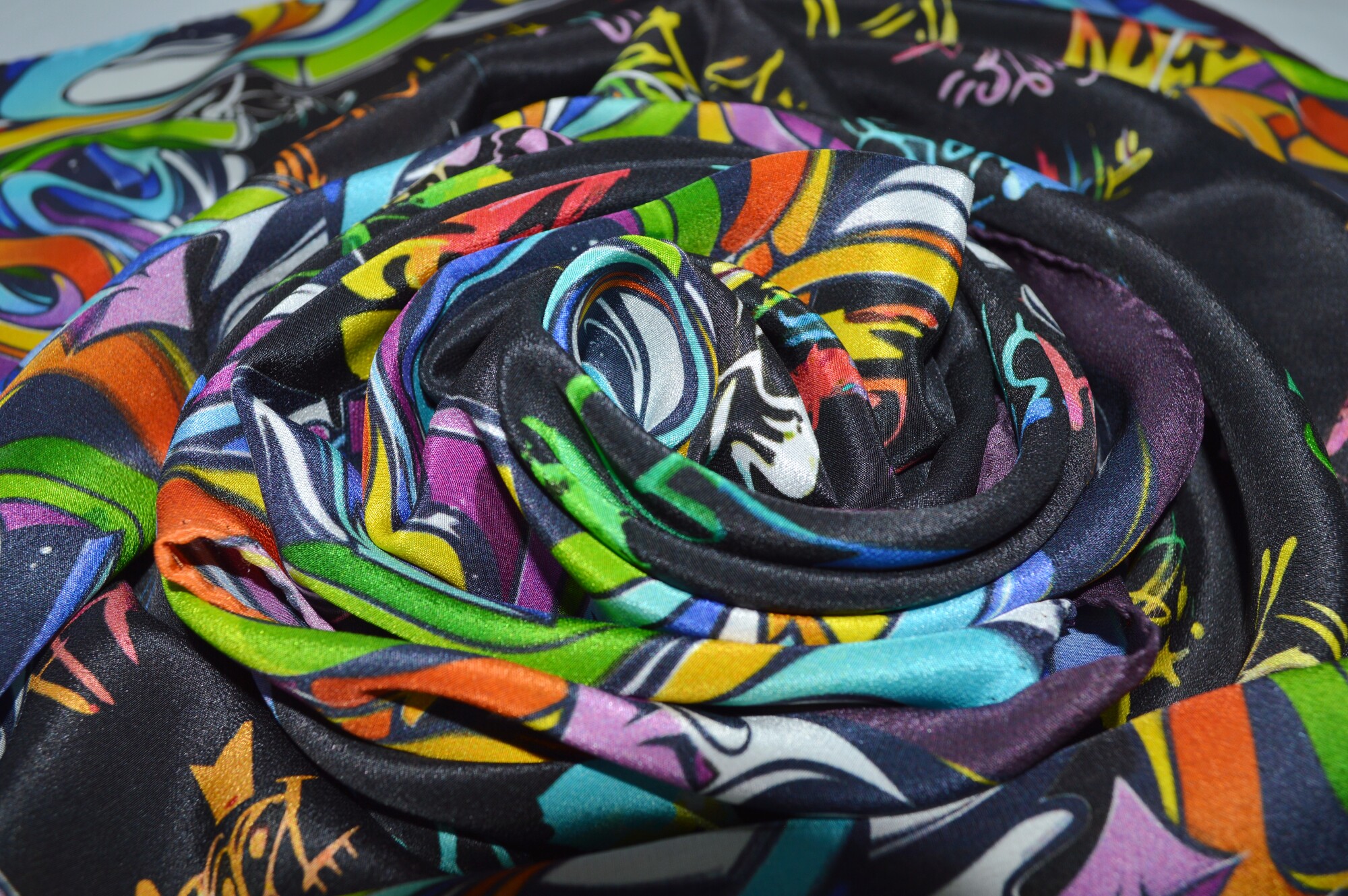 шарф "Графити - слова" 40х175 см, 100% шёлк
